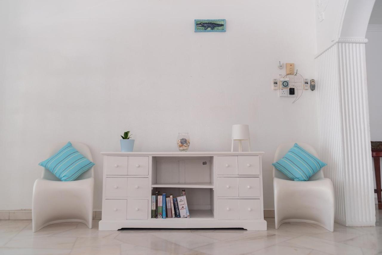G&T'S Beach Front Villa Tanjung Bungah  Ngoại thất bức ảnh